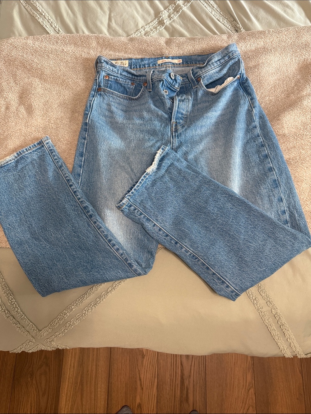 Signature by Levi Strauss Women's Straight-Leg Light Blue Jeans